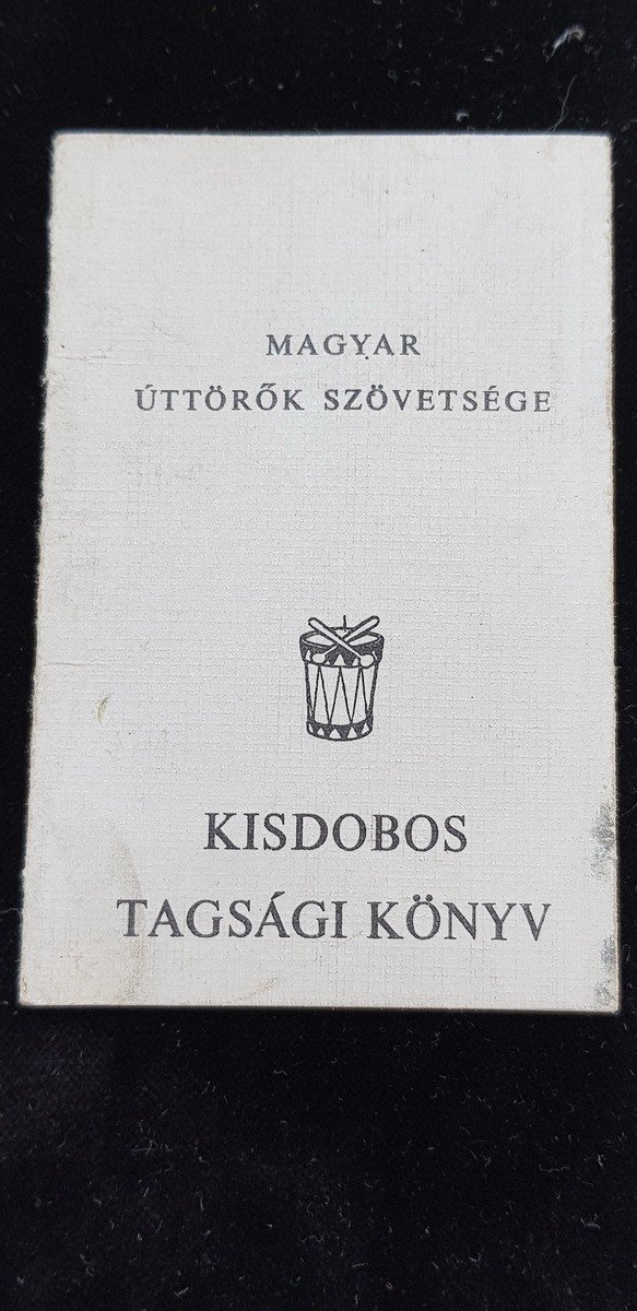 Kisdobos tagsági könyv - üres